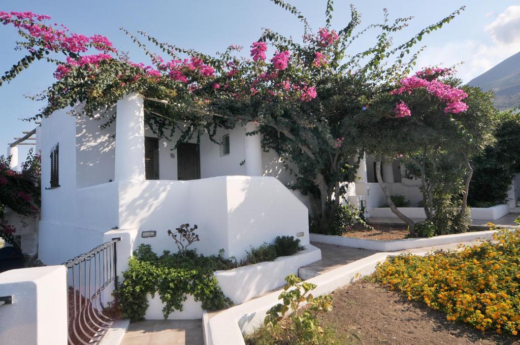 Hotel Villaggio Stromboli - Isola Di Stromboli Exterior foto