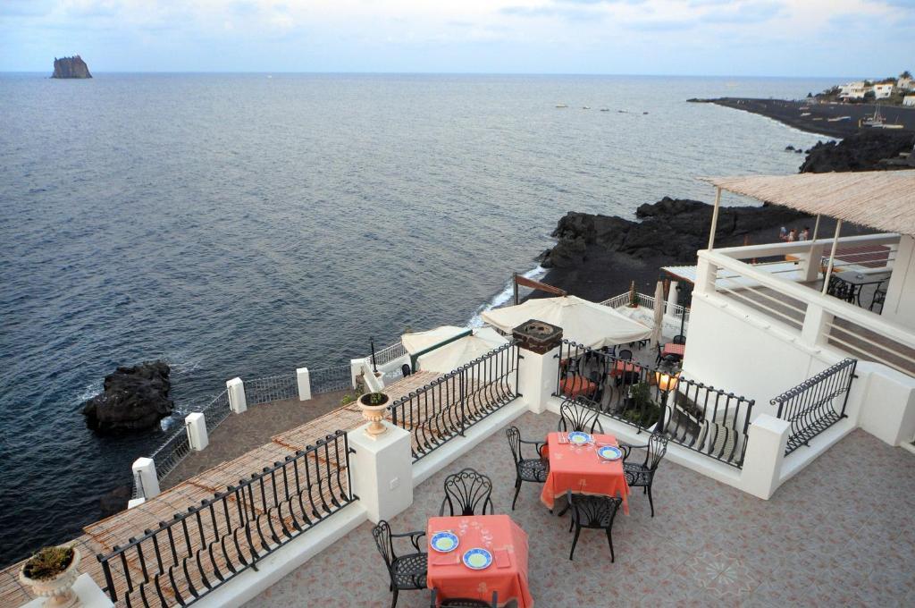 Hotel Villaggio Stromboli - Isola Di Stromboli Exterior foto